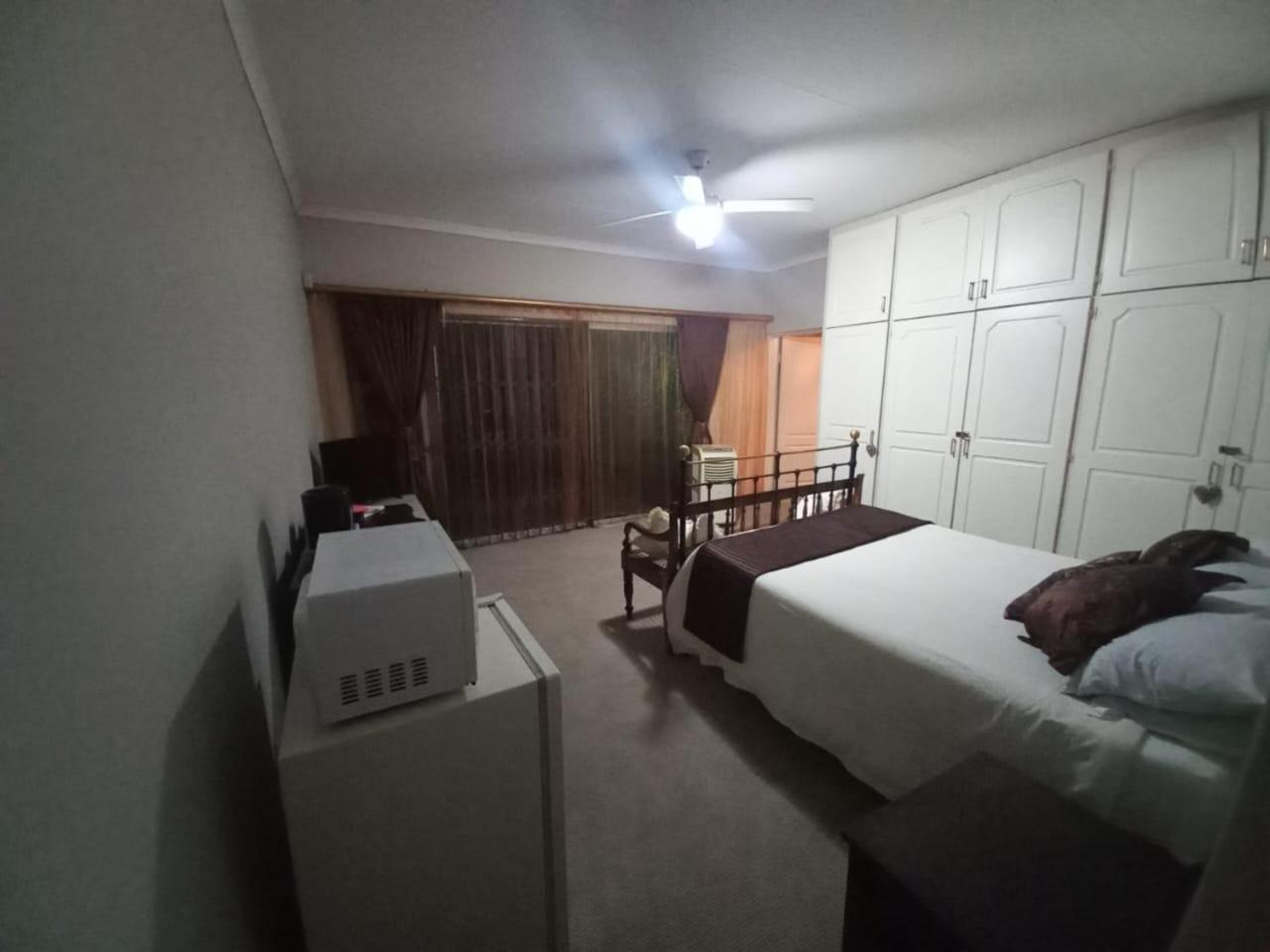 Anri Guesthouse Bloemfontein Luaran gambar